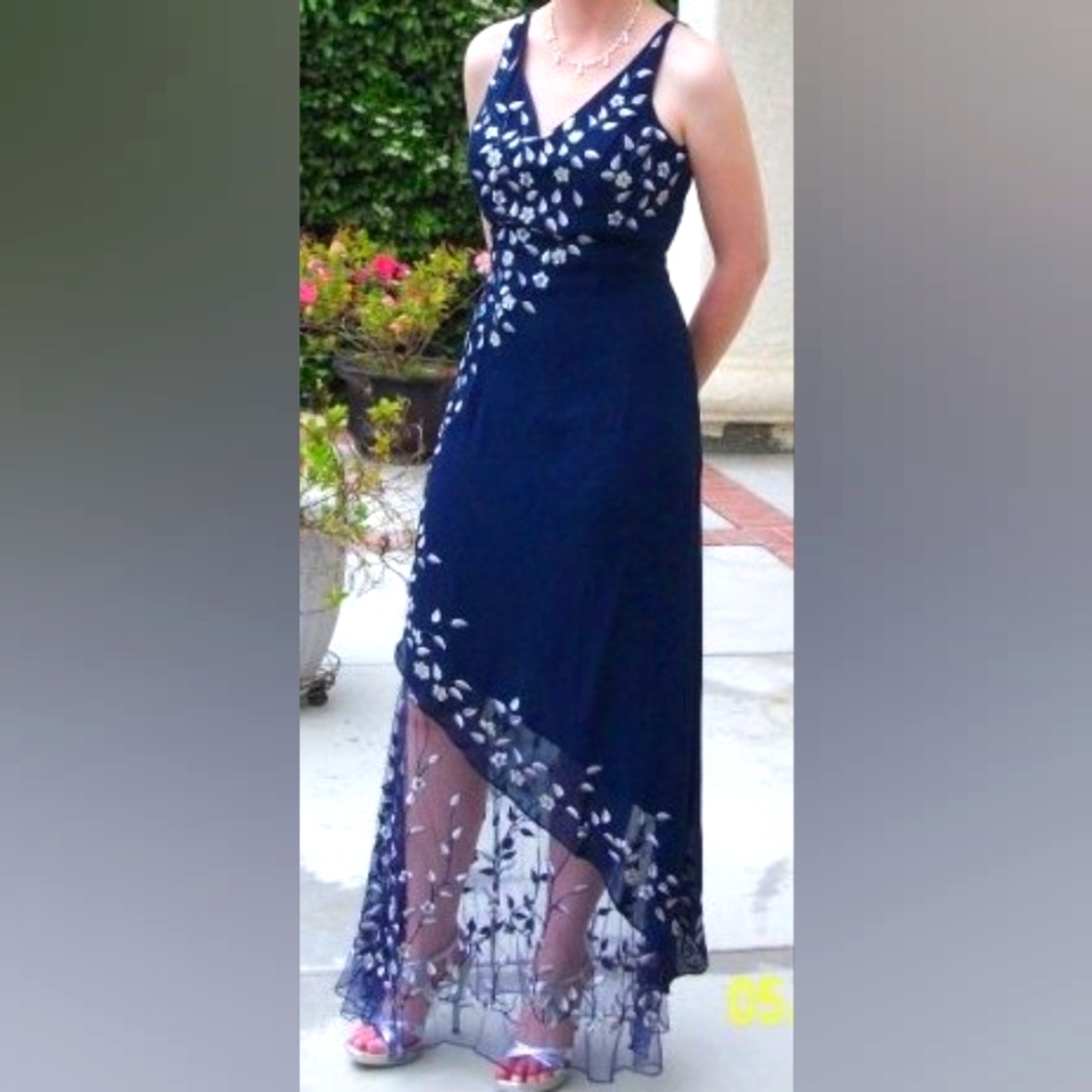 Vintage Navy & White Embroidered Evening Gown Size S: Prom / Homecoming / Gala
